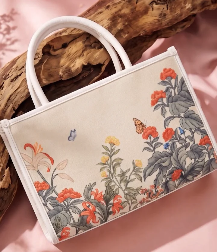 MINHWA TOTE MEDIUM / WHITE